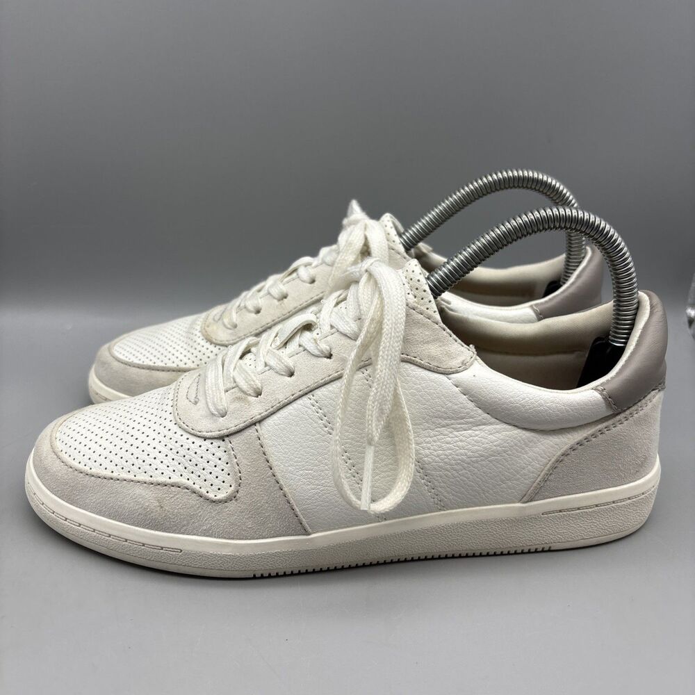 A New Day Shoes Women’s Size 6.5 Casual Sneakers White Faux Leather Low Top